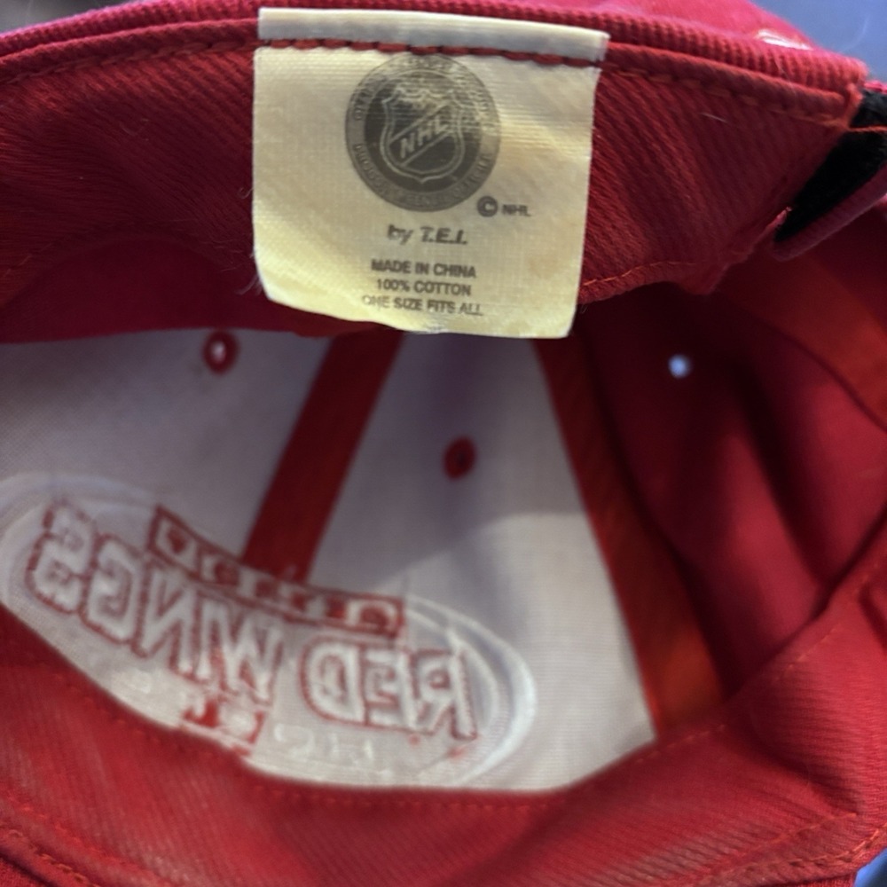 Detroit Red Wings cap Hat Red Spellout NHL Hockey by T.E.I. One size - Picture 5 of 8